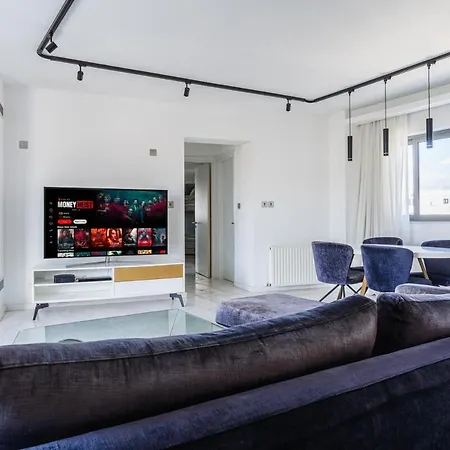 Luxury Family Penthouse In Apartmán Nikósie